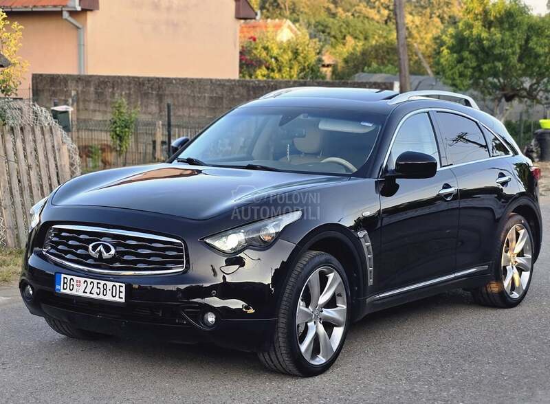 Infiniti FX30 