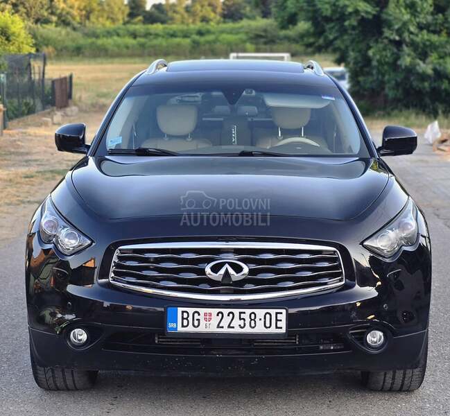 Infiniti FX30 