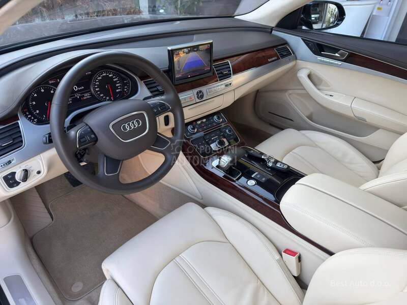 Audi A8 4.2 V8 FSI QUATTRO