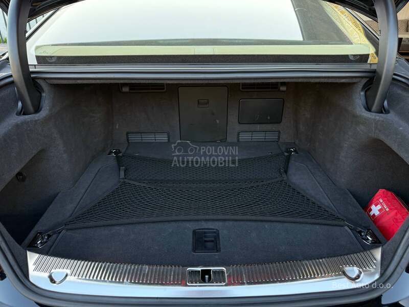 Audi A8 4.2 V8 FSI QUATTRO