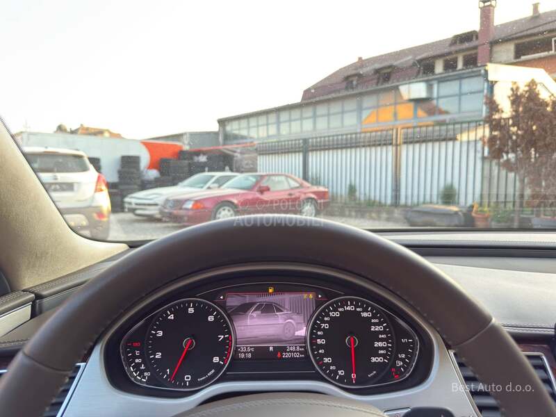 Audi A8 4.2 V8 FSI QUATTRO