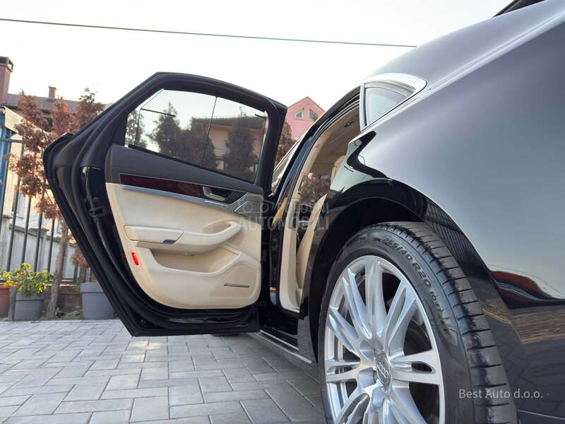 Audi A8 4.2 V8 FSI QUATTRO