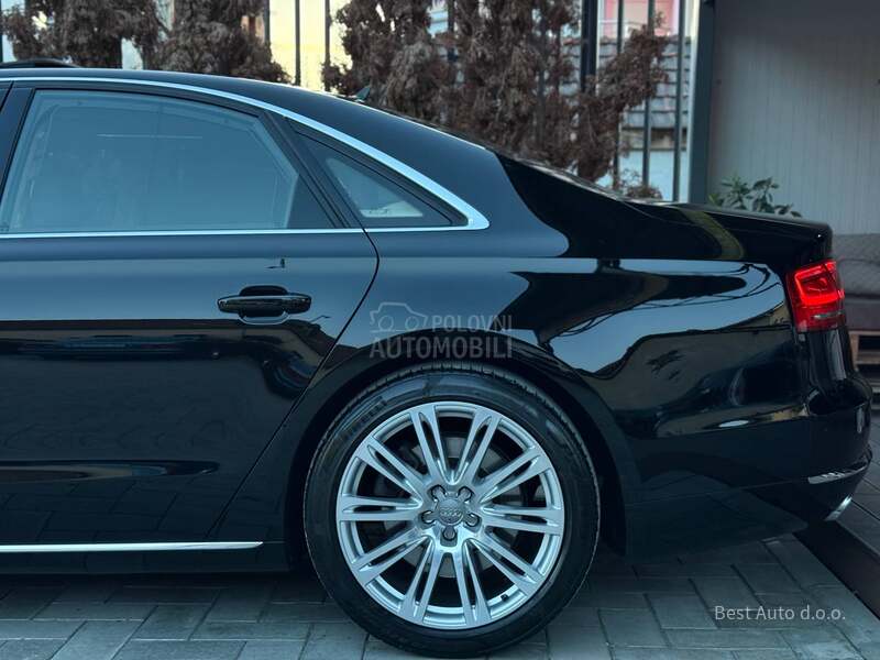 Audi A8 4.2 V8 FSI QUATTRO