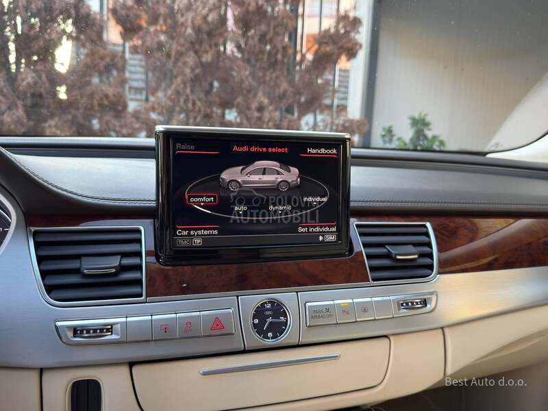 Audi A8 4.2 V8 FSI QUATTRO