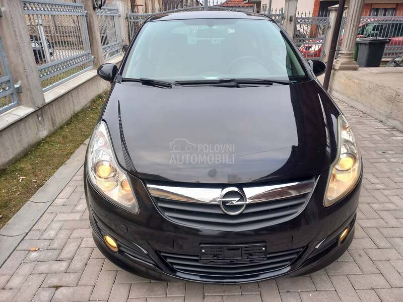 Opel Corsa D 1.4 COSMO CH NOVA