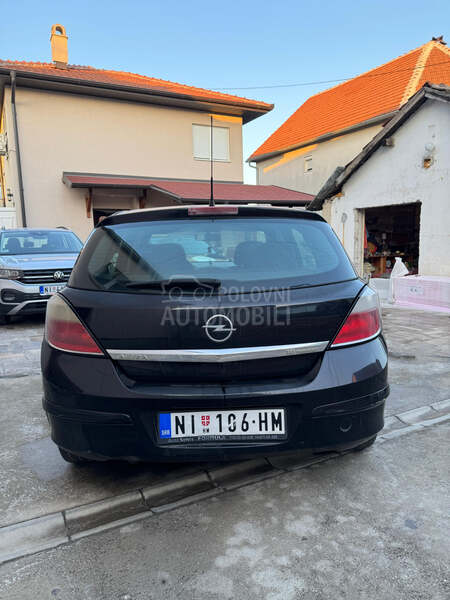 Opel Astra H 1.6 Twin Port