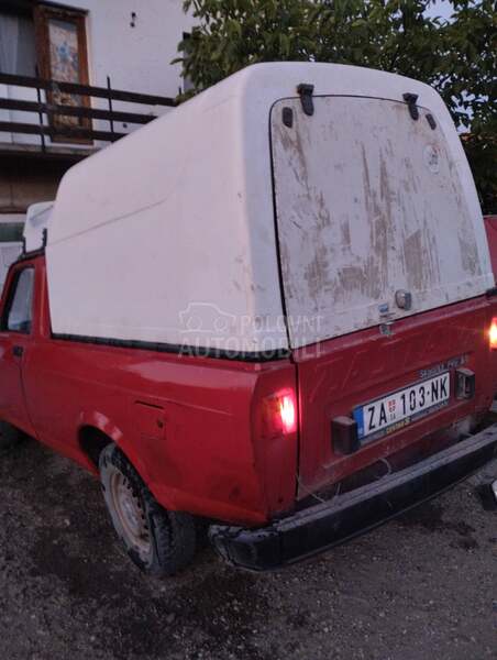Zastava Poly 