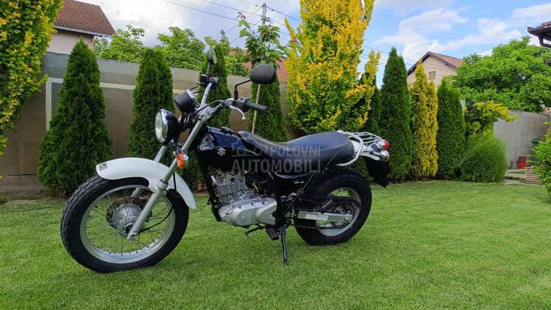 Suzuki RV 125 Van Van