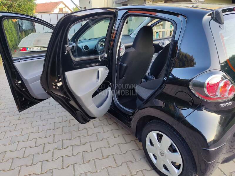 Toyota Aygo 1.0 B. RESTYLING