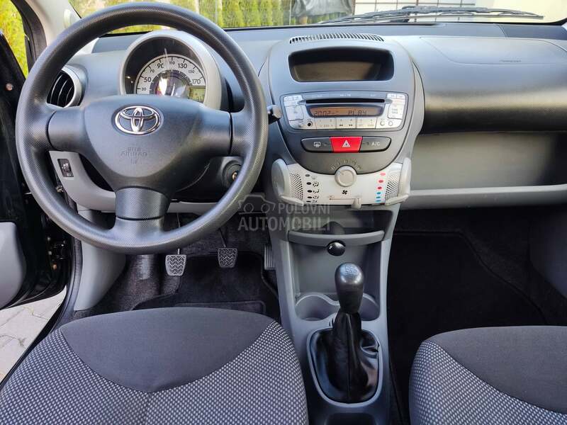 Toyota Aygo 1.0 B. RESTYLING