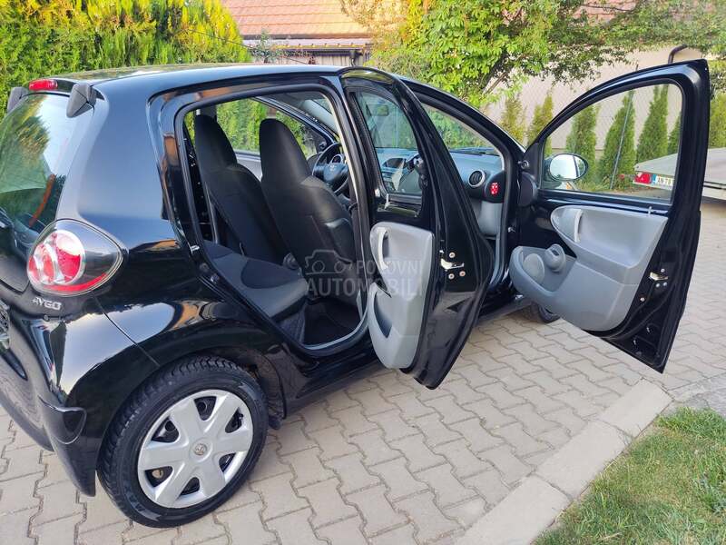 Toyota Aygo 1.0 B. RESTYLING