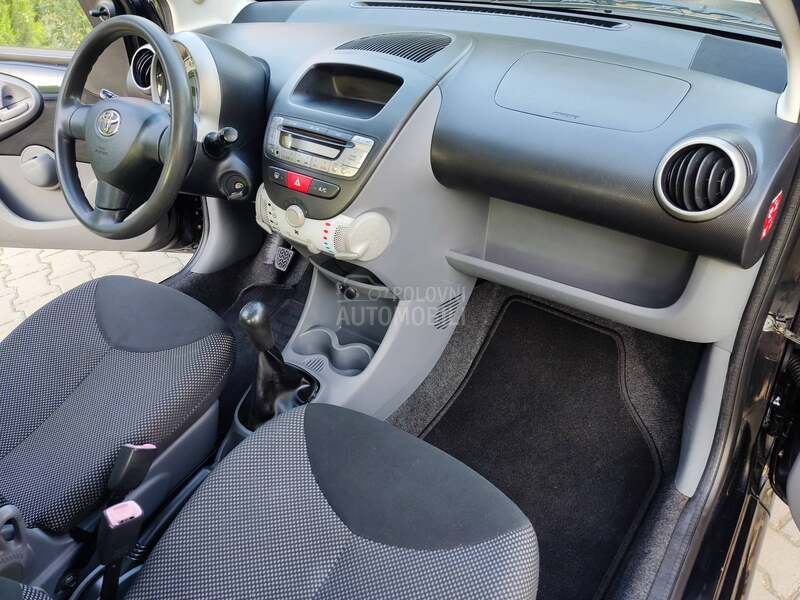 Toyota Aygo 1.0 B. RESTYLING
