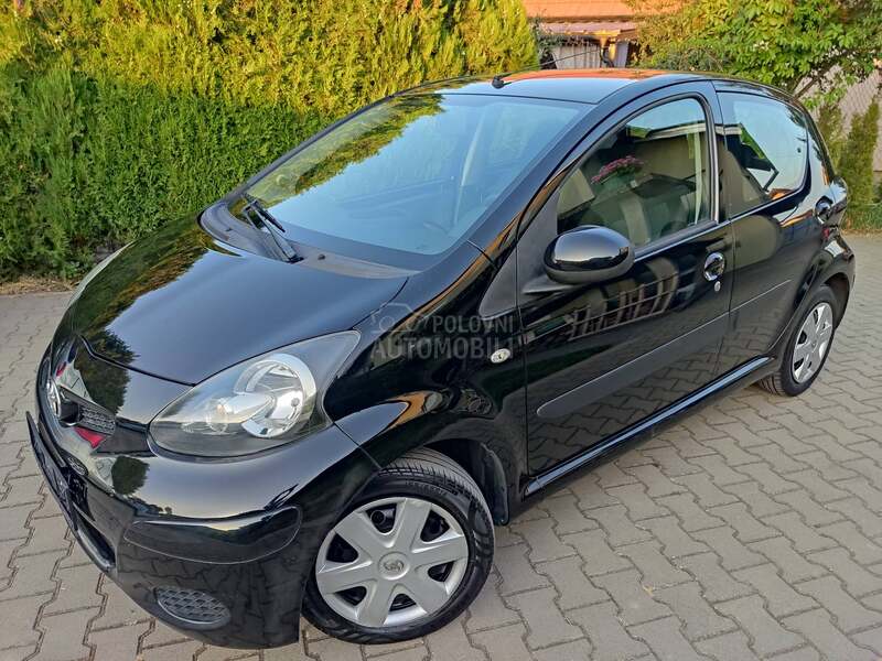 Toyota Aygo 1.0 B. RESTYLING