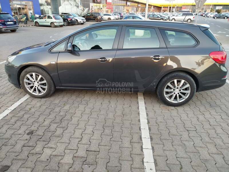Opel Astra J 