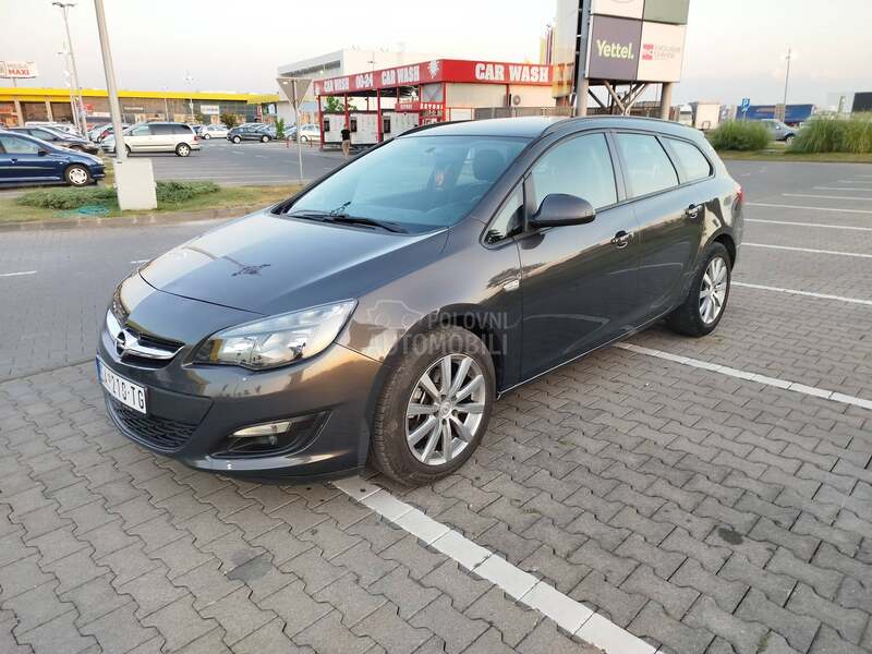 Opel Astra J 