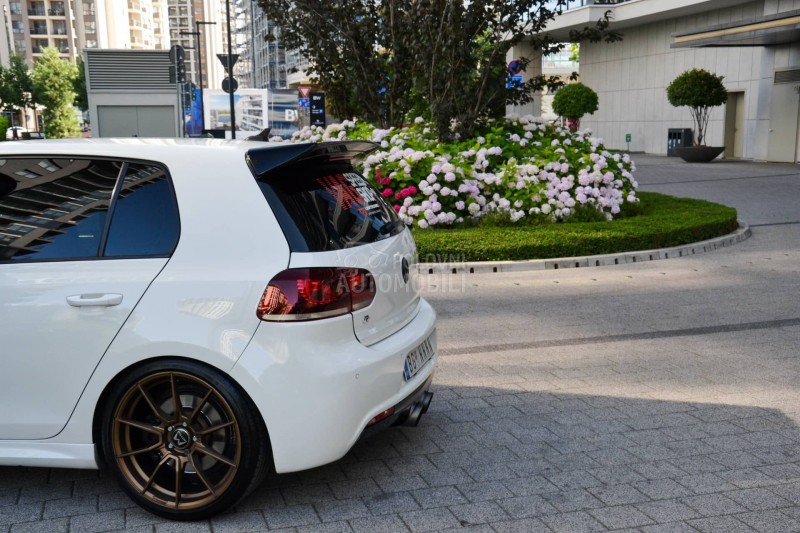 Volkswagen Golf 6 R