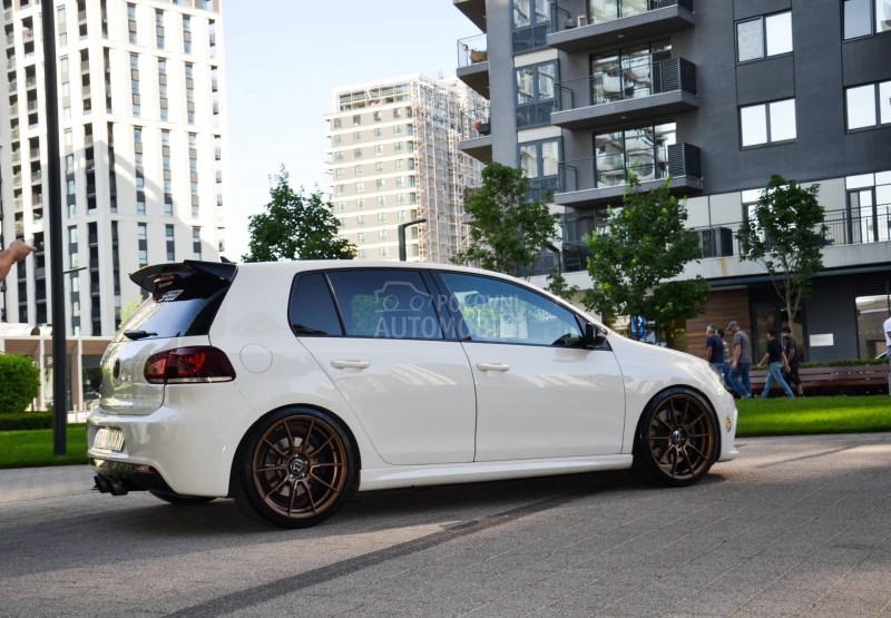 Volkswagen Golf 6 R