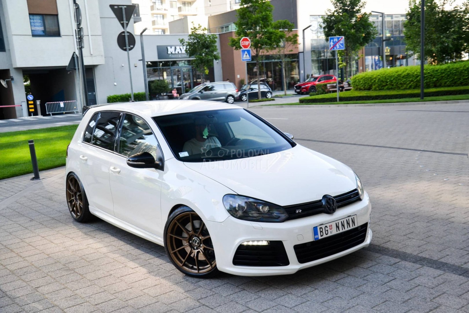 Volkswagen Golf 6 R | Polovni Automobili