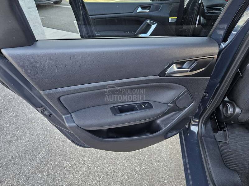 Peugeot 308 F U L L  133HK