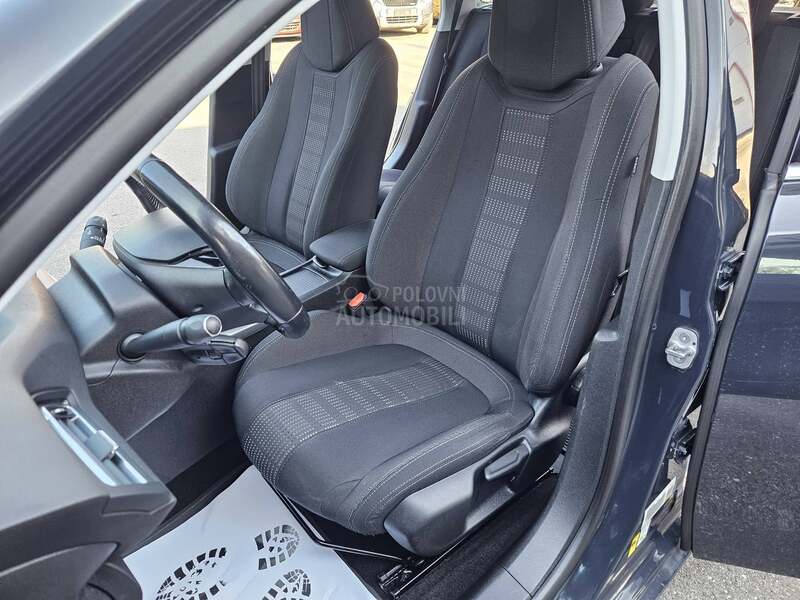 Peugeot 308 F U L L  133HK