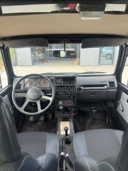 Suzuki SJ Samurai 