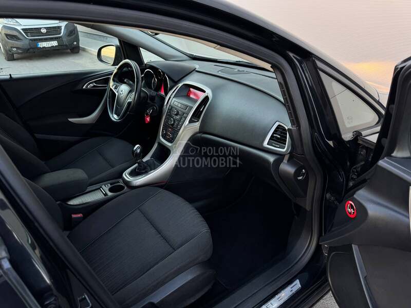 Opel Astra J 1.7CDTI