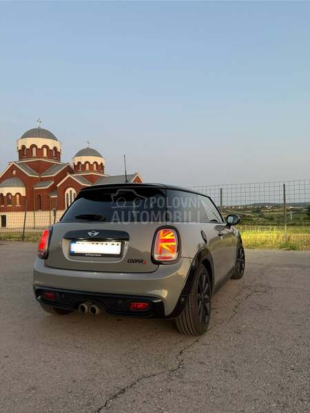 MINI Cooper S virtuelna tabla