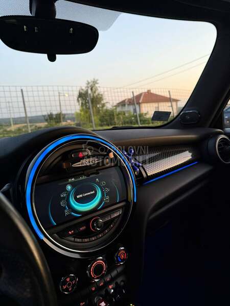 MINI Cooper S virtuelna tabla