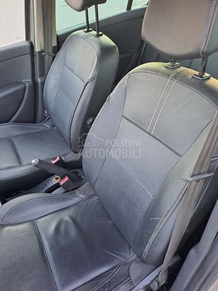 Renault Clio REDAK, ful oprema