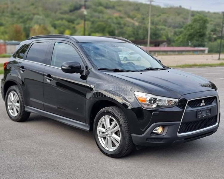 Mitsubishi ASX 1.8 DID PANO/XEN/CH