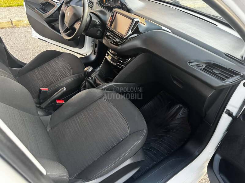Peugeot 208 1.6 BlueHDi