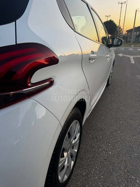 Peugeot 208 1.6 BlueHDi