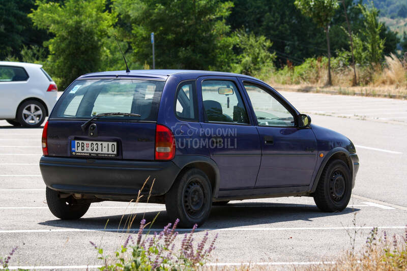 Opel Corsa B 