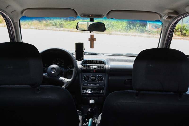 Opel Corsa B 