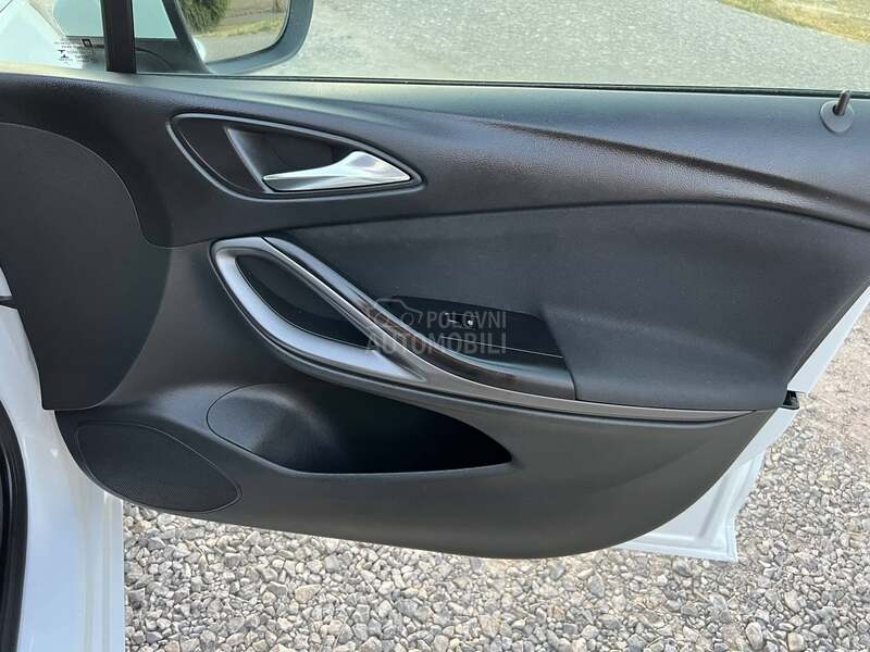 Opel Astra K NOVAAA