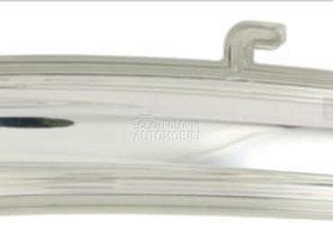 Migavac u retrovizoru za Peugeot 2008 od 2013. do 2016. god.