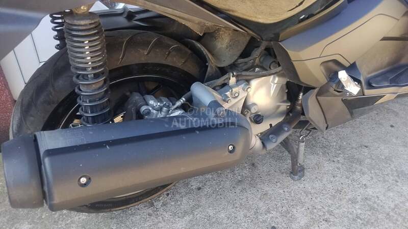 Yamaha xmax