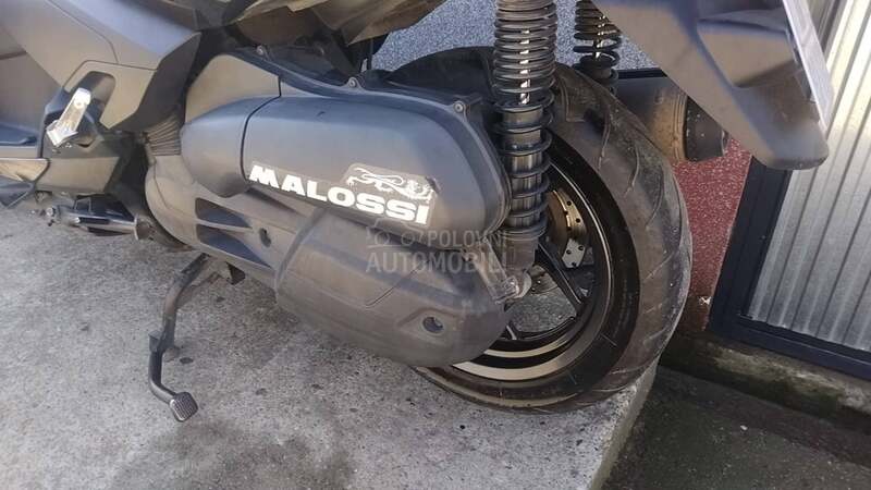 Yamaha xmax