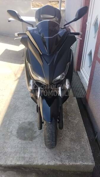 Yamaha xmax