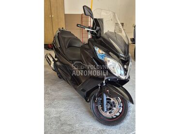 Suzuki burgman 400