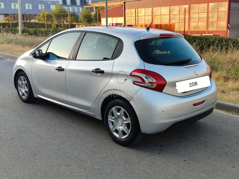 Peugeot 208 