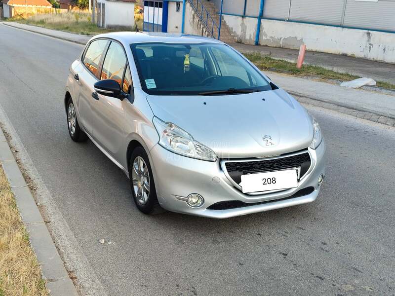 Peugeot 208 