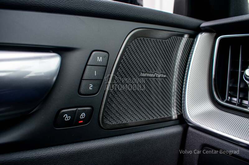 Volvo XC60 B4 D AWD Plus Dark