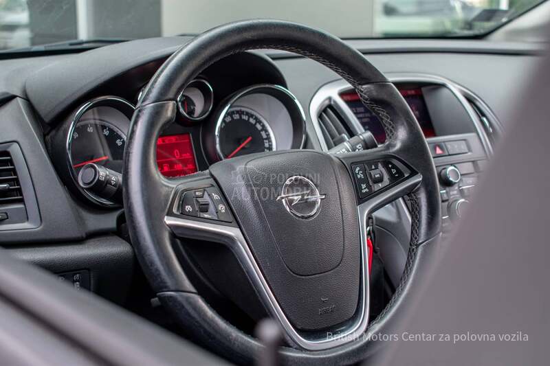 Opel Astra J 