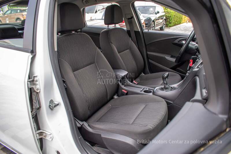 Opel Astra J 