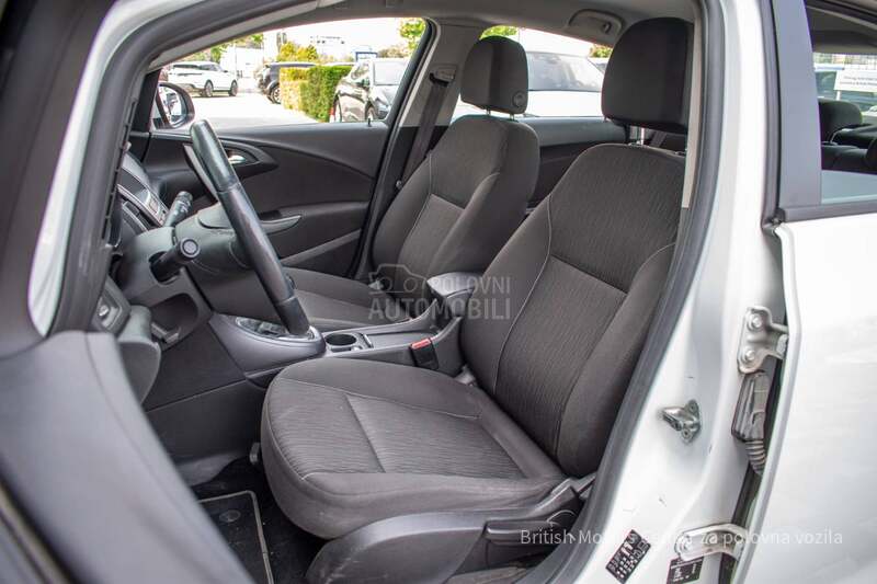 Opel Astra J 
