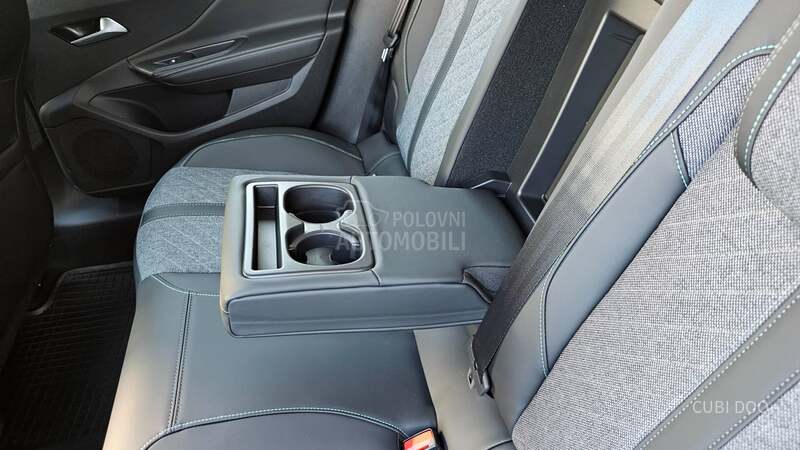 Peugeot 408 1.6e ALLURE 215 AT8