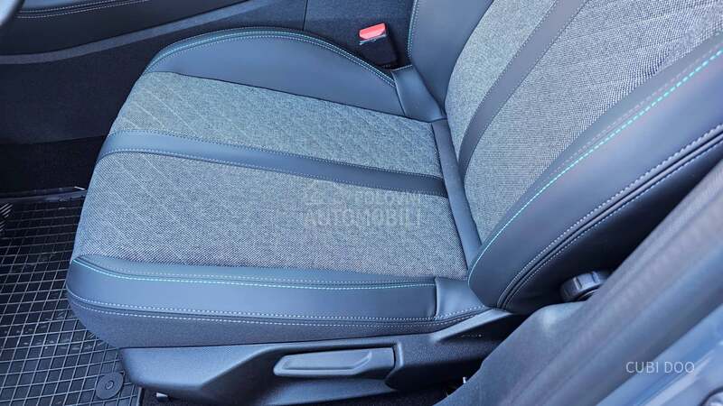 Peugeot 408 1.6e ALLURE 215 AT8