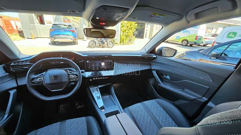 Peugeot 408 1.6e ALLURE 215 AT8