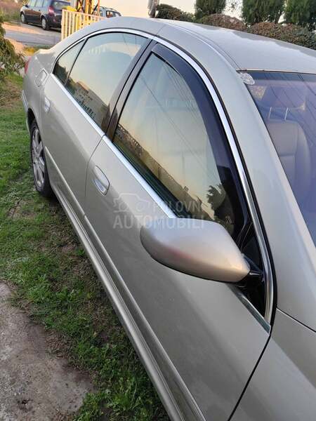 Peugeot 607 